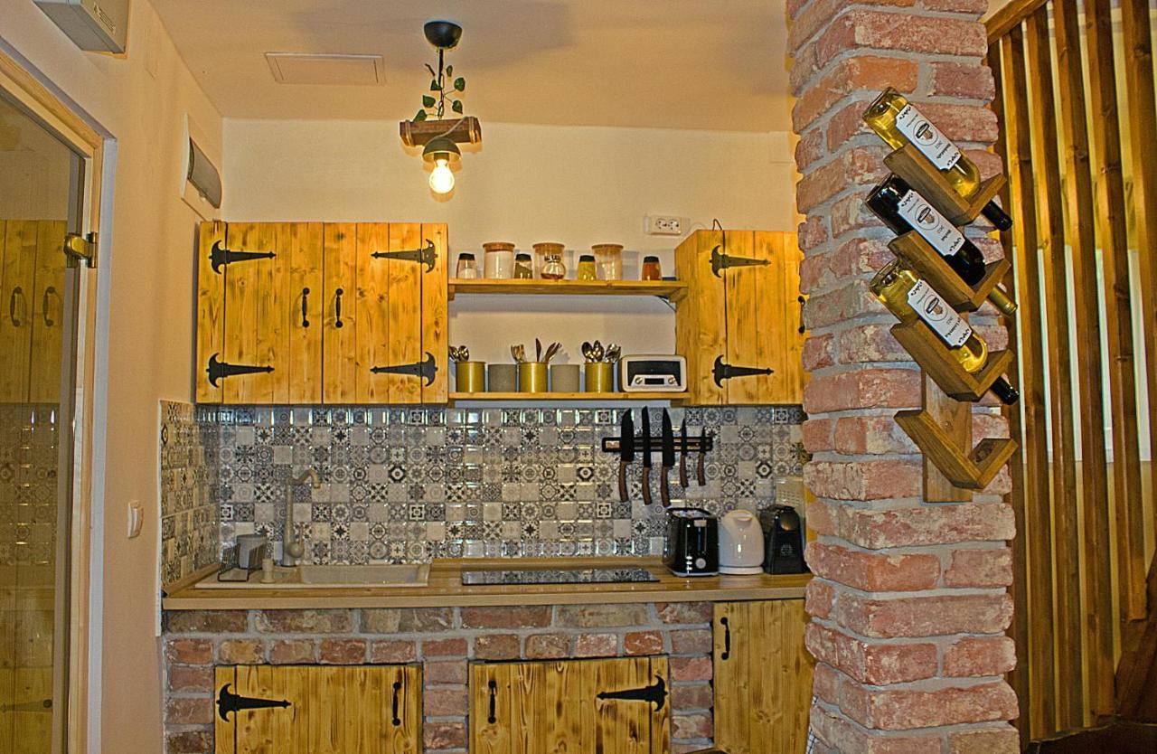 Cityside Cottage Eger Exterior foto